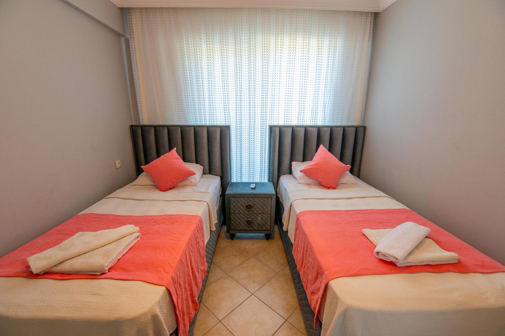 Sunset Beach Resort Aqua Lettings Fethiye Ngoại thất bức ảnh