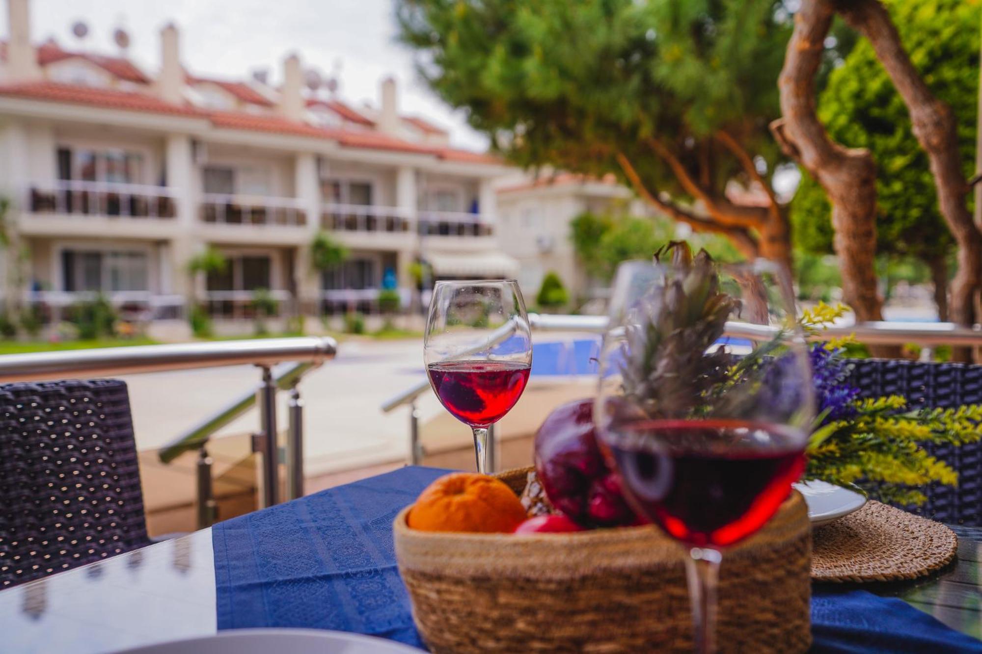 Sunset Beach Resort Aqua Lettings Fethiye Ngoại thất bức ảnh